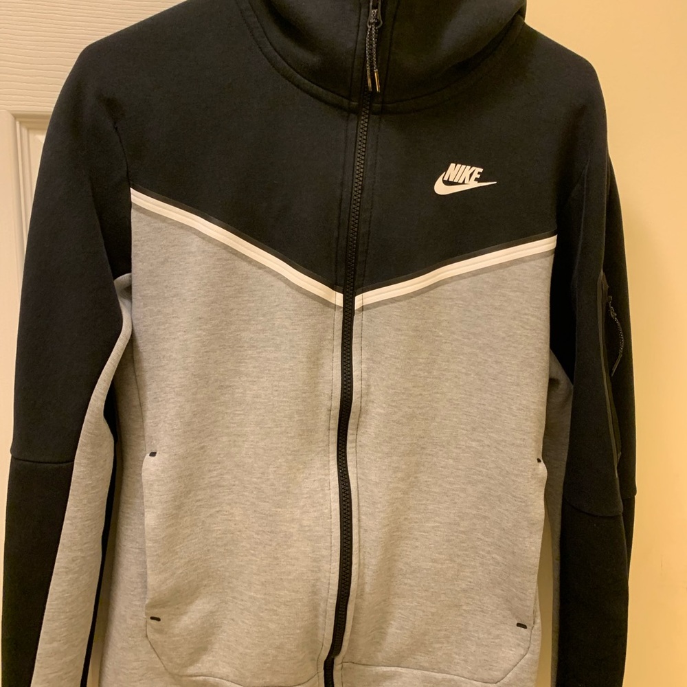 Nike Tech Used Size Adult Small Jacket